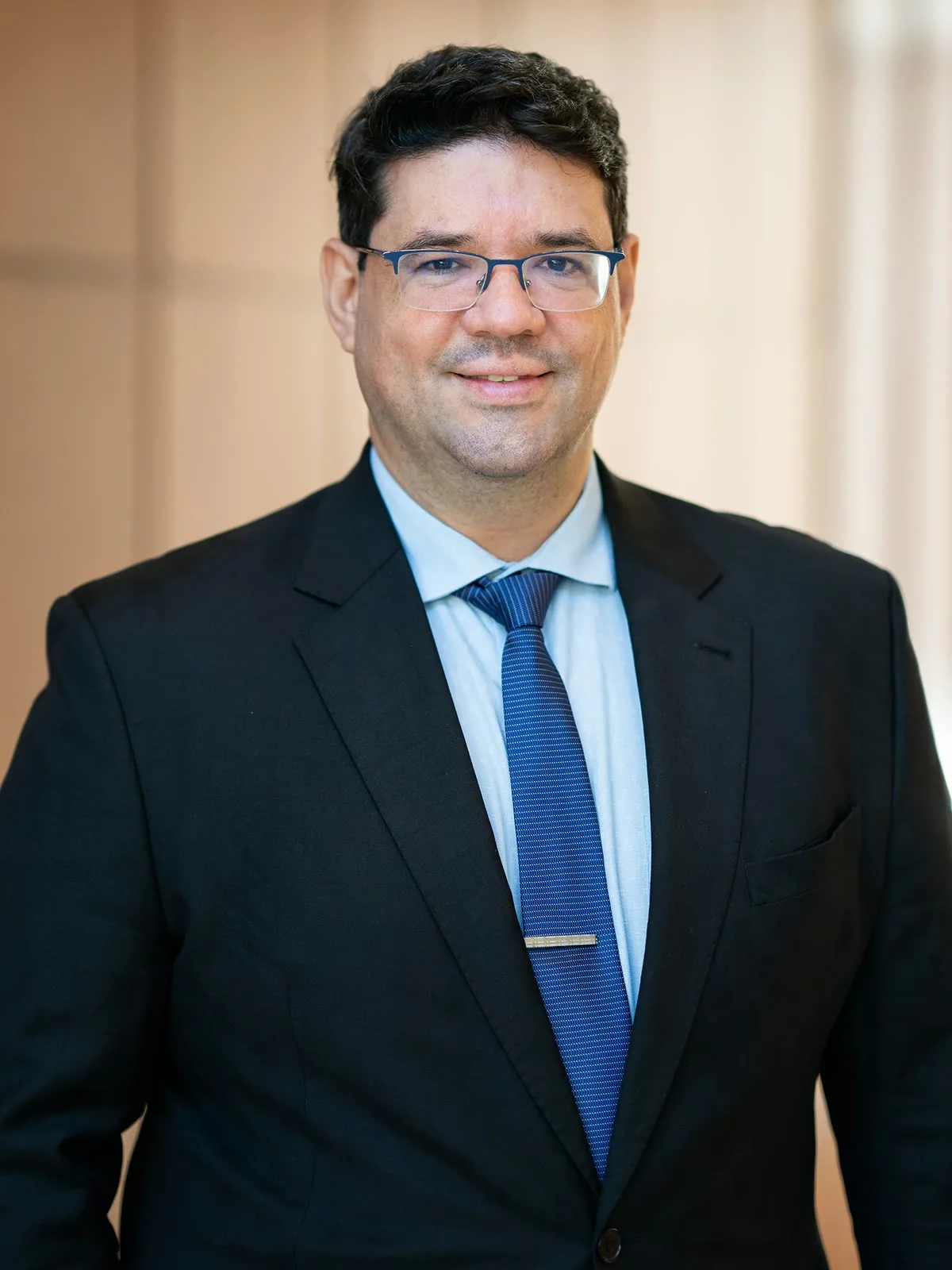 Dr. Mario Junqueira